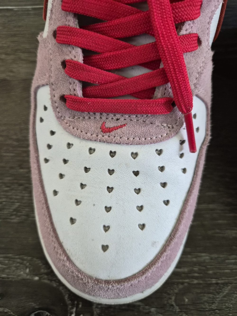 Nike Air Force 1 Low '07 QS "Valentine's Day Love Letter" – Size 10 – Mint! - Picture 7 of 9